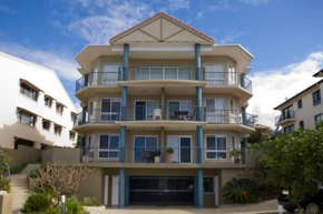  Pacific Waves Apartments  Нуса